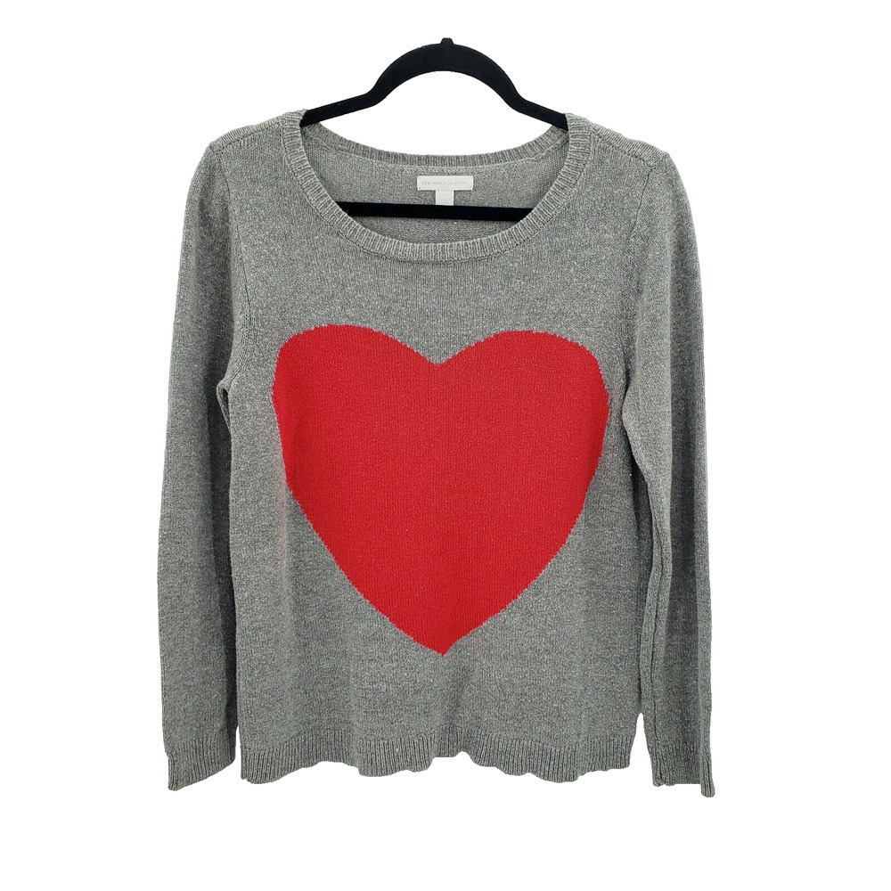 New York & Co Big Heart Print Sweater Womens Medium Gray Long Sleeve Valentine